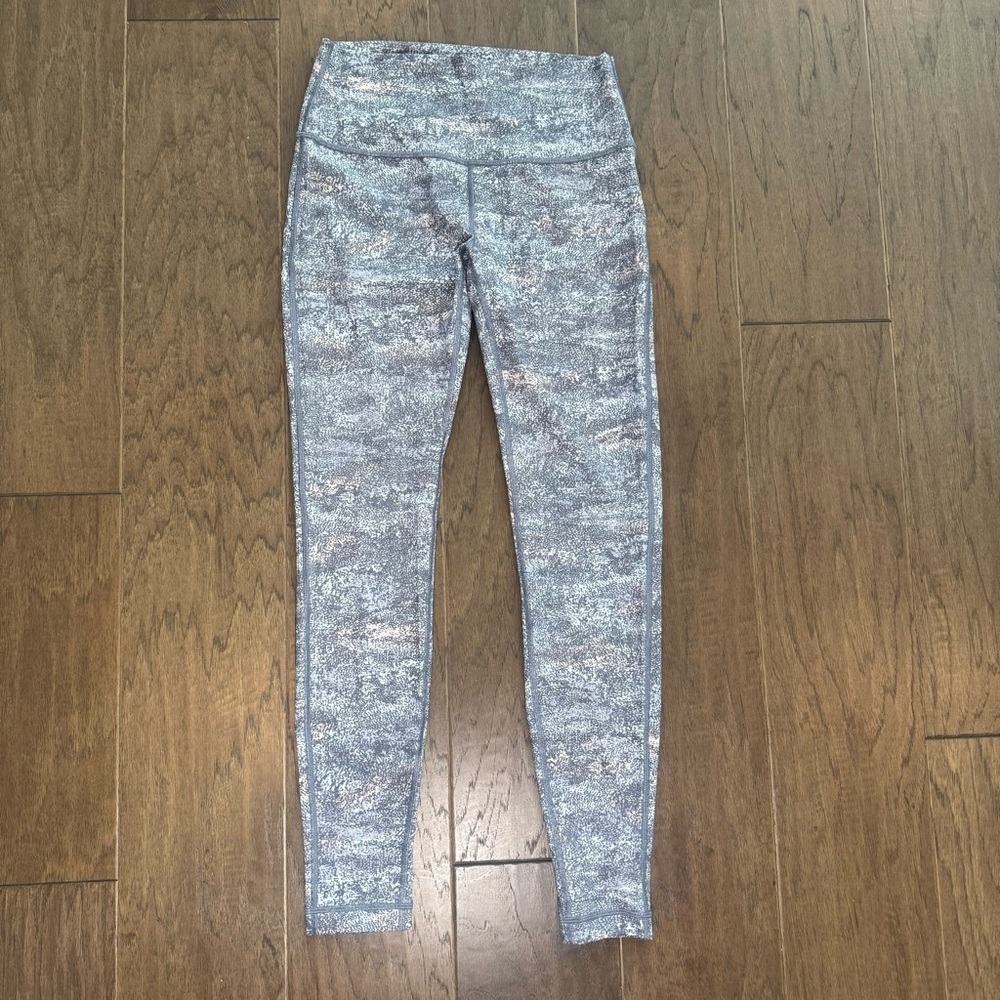 Lululemon Patterned Gray Leggings
